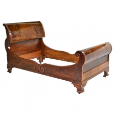 Classical American Federal Gondola Sleigh Bed in Mahogany, Philadelphia, circa 1830