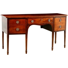 English George III Bow-Front Sideboard in Mahogany, c. 1775