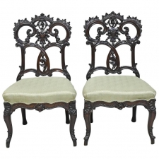 Fine Pair of Early 19th Century American Rococo Revival Chairs in Mahogany