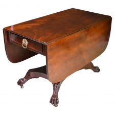 American Federal Drop Leaf Dining Table in West Indies Mahogany New York, circa 1820